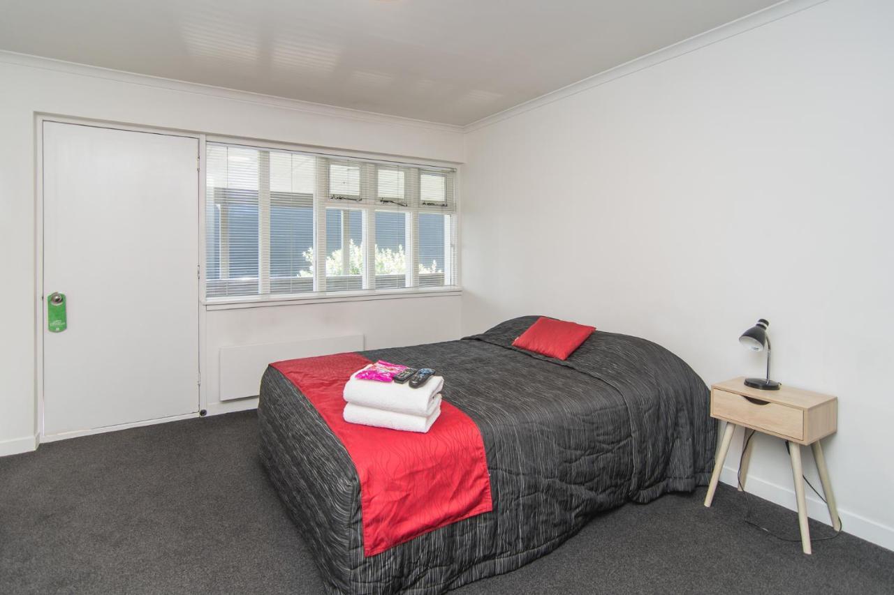 The Hibernian Studio Apartments - 4 Latter Street Timaru Bagian luar foto